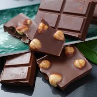 俄罗斯风味大榛子牛奶黑巧克力